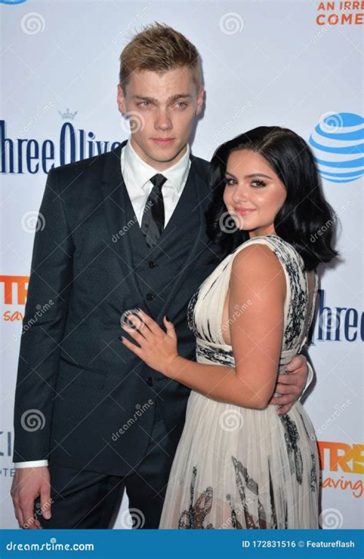 Ariel Winter & Levi Meaden