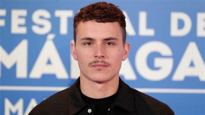 Aron Piper