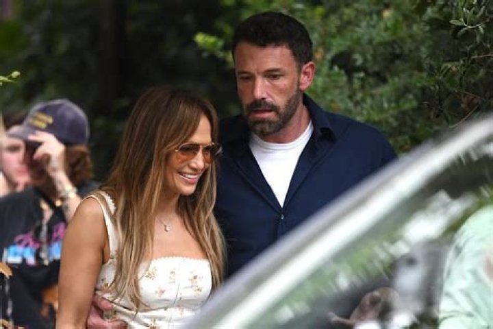 Ben Affleck & Ana de Armas Continue Twinning