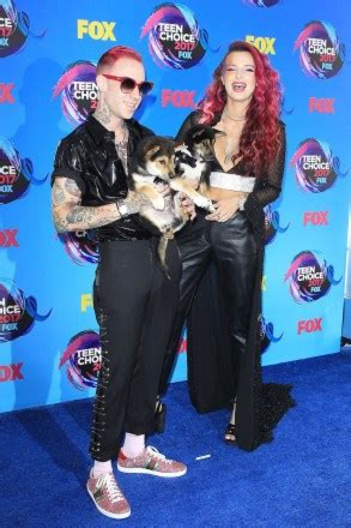 Blackbear, Bella Thorne and Matthew Tyler Musto Teen Choice Awards 2017 - arrivals, Los Angeles, USA - 13 Aug 2017 US hip hop recording artist Blackbear and his girlfriend US actress Bella Thorne (R) arrive for the Teen Choice Awards 2017 at the Galen Center in Los Angeles, California, USA, 13 August 2017. The Teen Choice Awards celebrate teen icons in film, TV, music, sports, fashion and the web.
