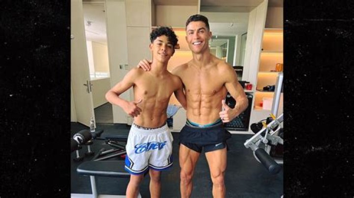 Celebs Showing Off Abs For Halloween 2018