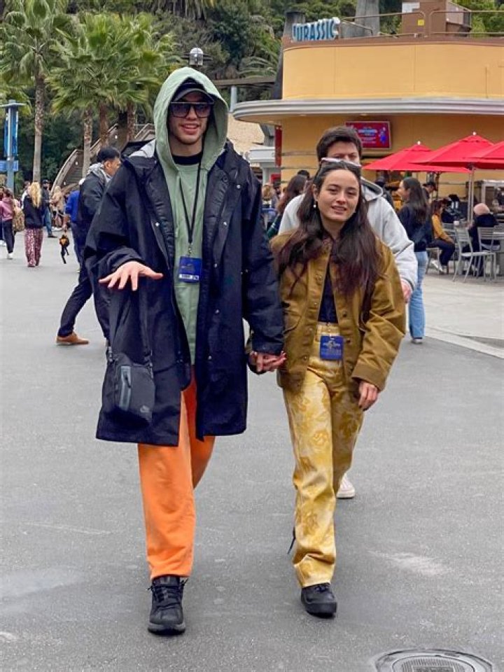 Chase Sui Wonders, Pete Davidson