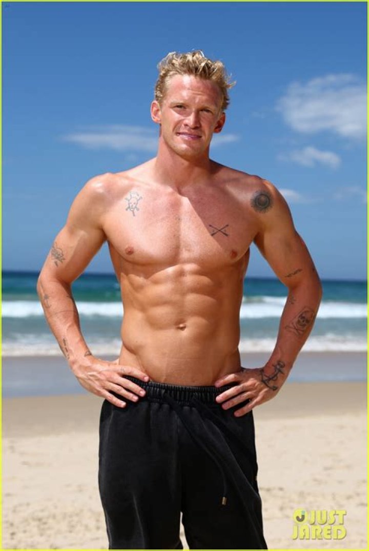 Cody Simpson Shirtless
