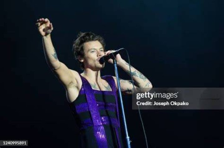 Harry Styles performs on the opening night of his "Love On Tour" tour at the Ibrox stadium in Glasgow, 11 June. Pictured: Harry Styles Ref: SPL5318248 110622 NON-EXCLUSIVE Picture by: SplashNews.com Splash News and Pictures USA: +1 310-525-5808 London: +44 (0)20 8126 1009 Berlin: +49 175 3764 166 World Rights