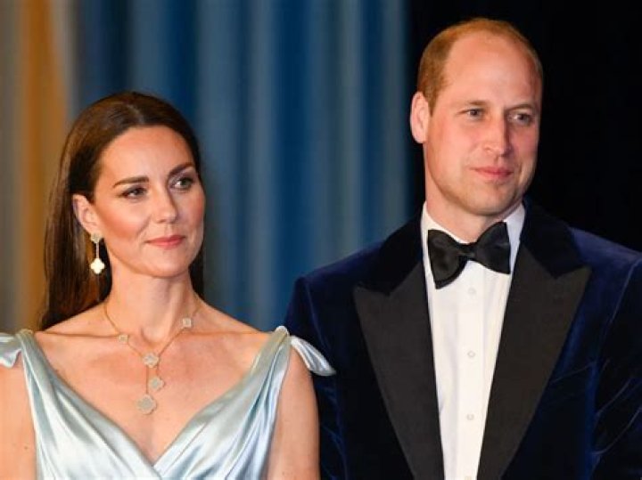 Kate Middleton & Prince William With Kids At London Theatre