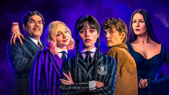 &lsquo;Light As A Feather&rsquo; Cast