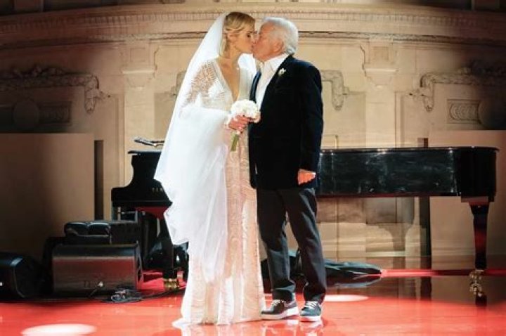 Robert Kraft, Dana Blumberg