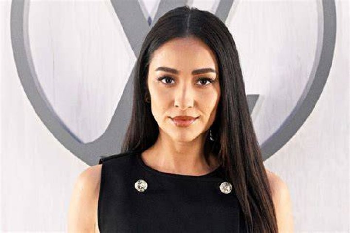 Shay Mitchell Shay Mitchell