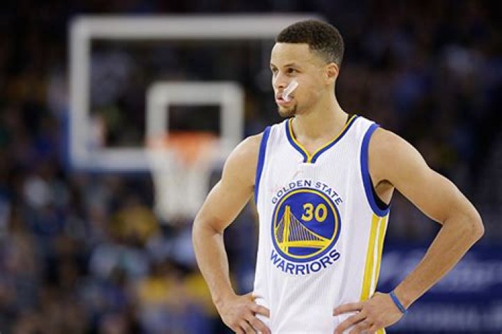 Steph Curry Hit In Face