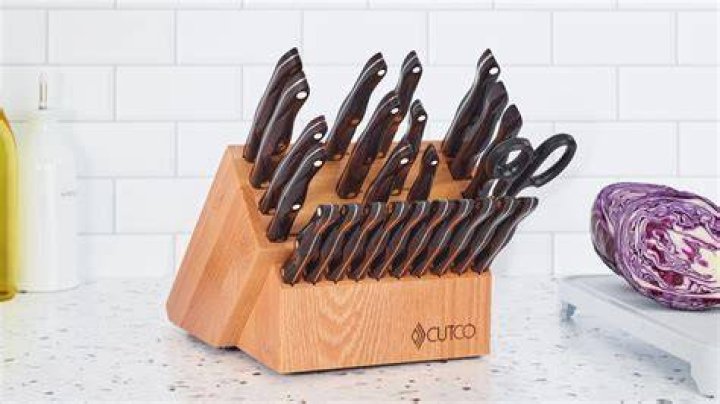 Tweezerman&nbsp;Brow&nbsp;Basics Gift Set ($45,&nbsp;Tweezerman.com)