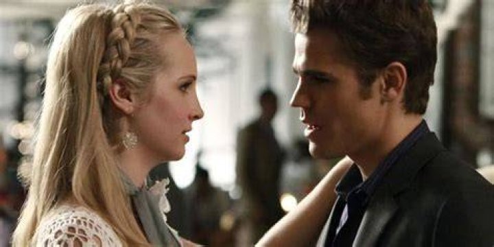 Vampire Diaries Caroline Stefan Romance