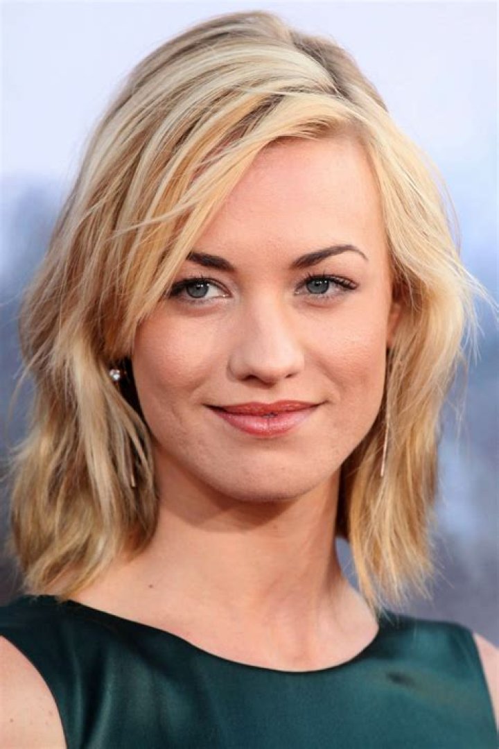 yvonne strahovski